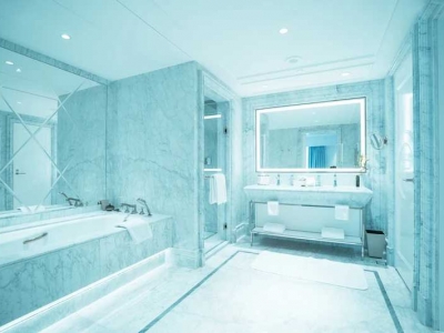 Please check out your guide to the top ten must-visit hot spots in The Parisian Macao