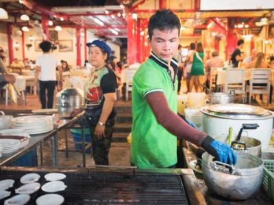 ?Longing for life, feel the fireworks of life at Hua Hin Night Market in Thailand