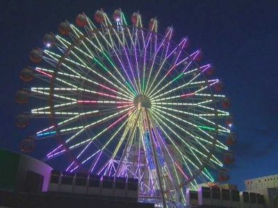 A must-go in Sapporo Tanukikoji is NORBESA, a romantic rooftop Ferris wheel.