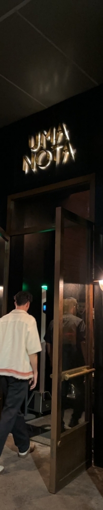 Manila BGC UMA NOTA bar has many handsome guys and beautiful girls, date with girls