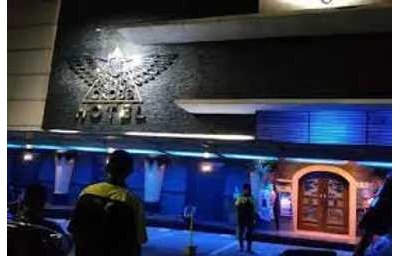 Jakarta Hotel Brothel King Cross, having sex with young Indonesian college girls