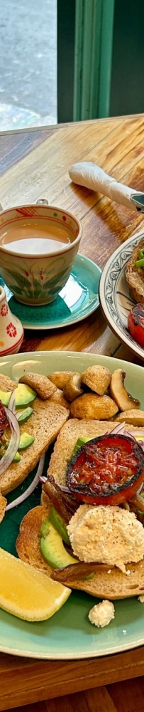 The Hanoi Social Club, Pizza 4P’s and Pho Gia Truyen Restaurant Reviews