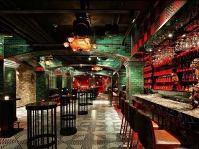Nightlife in the red light district of Seoul, South Korea, top 10 nightclubs for dancing