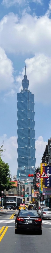Taiwan City Hiking Tour, Visit Taipei International Financial Center (Taipei 101 Building)