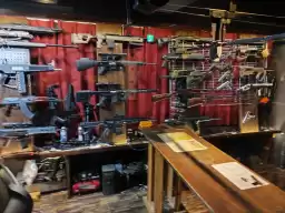 Okinawa shooting bar wildgeese, a club where you can play air guns