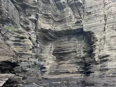 South Korea's Jeju Island's best hidden attraction: ?Seogwipo Dragon Head Coast