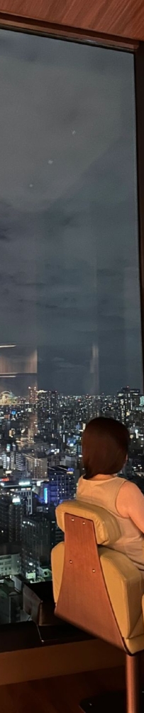 Namba Parks CENTARA GRAND 33rd floor sky restaurant bar, ?900 yen champagne tasting