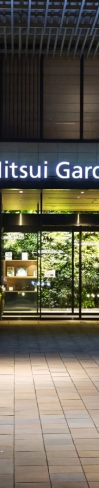 Mitsui Garden Hotel-artistic atmosphere,conveyor belt, everything to buy and eat