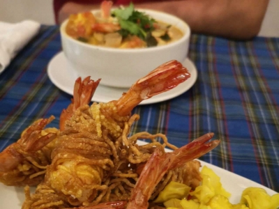 Karon Kata Restaurant in Phuket. Tom Yum Goong, Seafood Salad and Lemon Fish Review