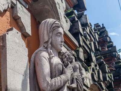 It's time to travel to Bali! ?Visit the amazing churches in Indonesia this Christmas!