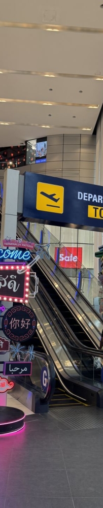 Pattaya Terminal 21 Shopping Mall. Eating, shopping, and playing are all available here