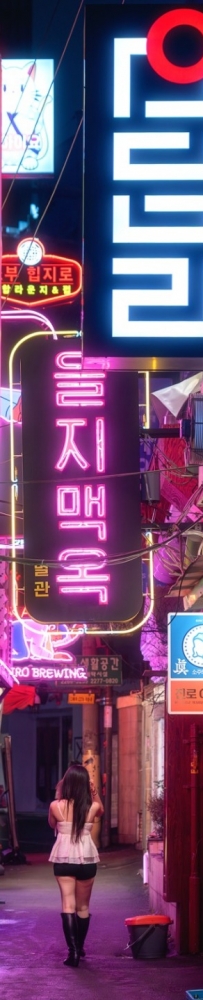 Explore Korea's nightlife: ?not only K-pop stages, but also these lively alleys
