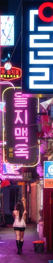 My view of Busan nightlife in South Korea, 🌃International Market Pedestrian Street