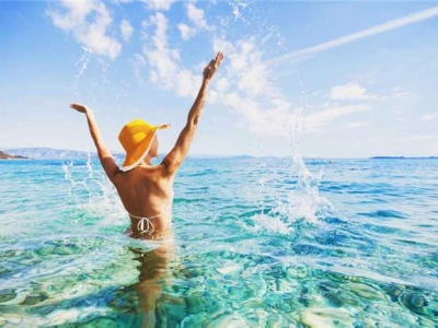 Among the top five tourist destinations with the highest rates of romantic encounters in the world, where does Thailand rank?