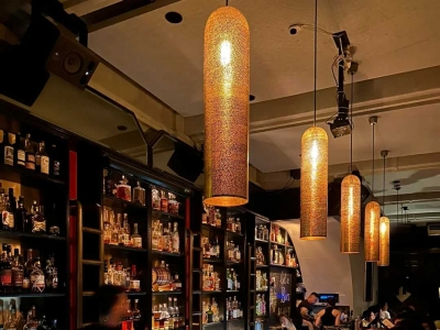28 Club is worthy of being the 24th ranked bar in Asia! It has a great atmosphere!