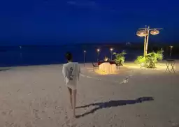 The sea in Cebu, Philippines is really jelly blue, a romantic color~