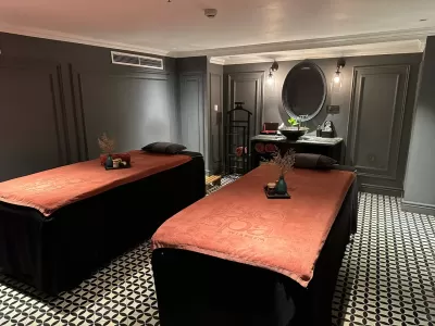La Siesta Premium Hàng Be Hotel?, INS decoration style in Hanoi Old Quarter