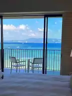 Traveling to Okinawa with my boyfriend? and staying at Halekulani Hotel
